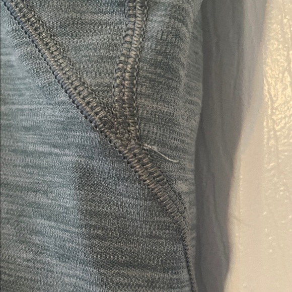 Lululemon Heather Green Align Padded Tank -Size 2 - Picture 7 of 16